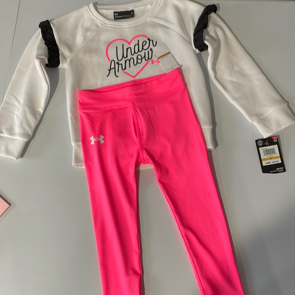 Under Armour 3T two piece set, new with tags